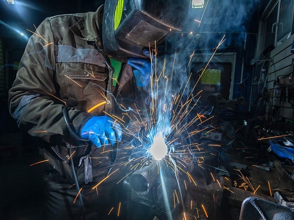 Advantages and Disadvantages of Hot vs Cold Metal Stamping